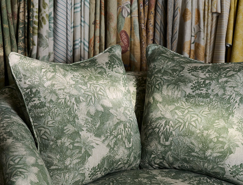 Scatters in Spill Resistant RHS Ferns Toile Spring Green